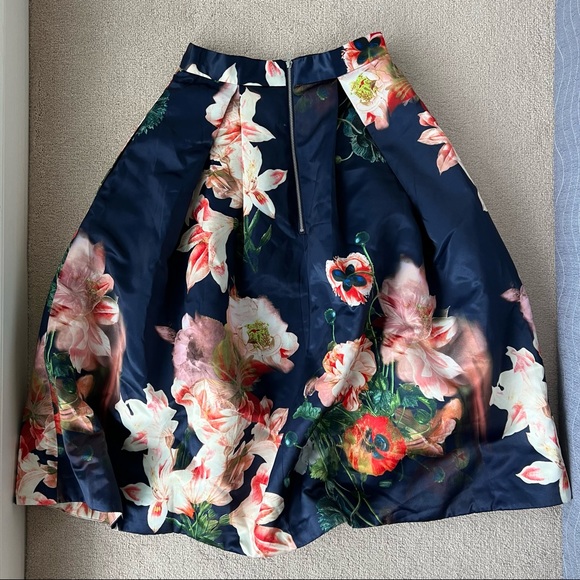 Love Bonito Midi Flower Poofy Blue Skirt - Picture 2 of 8